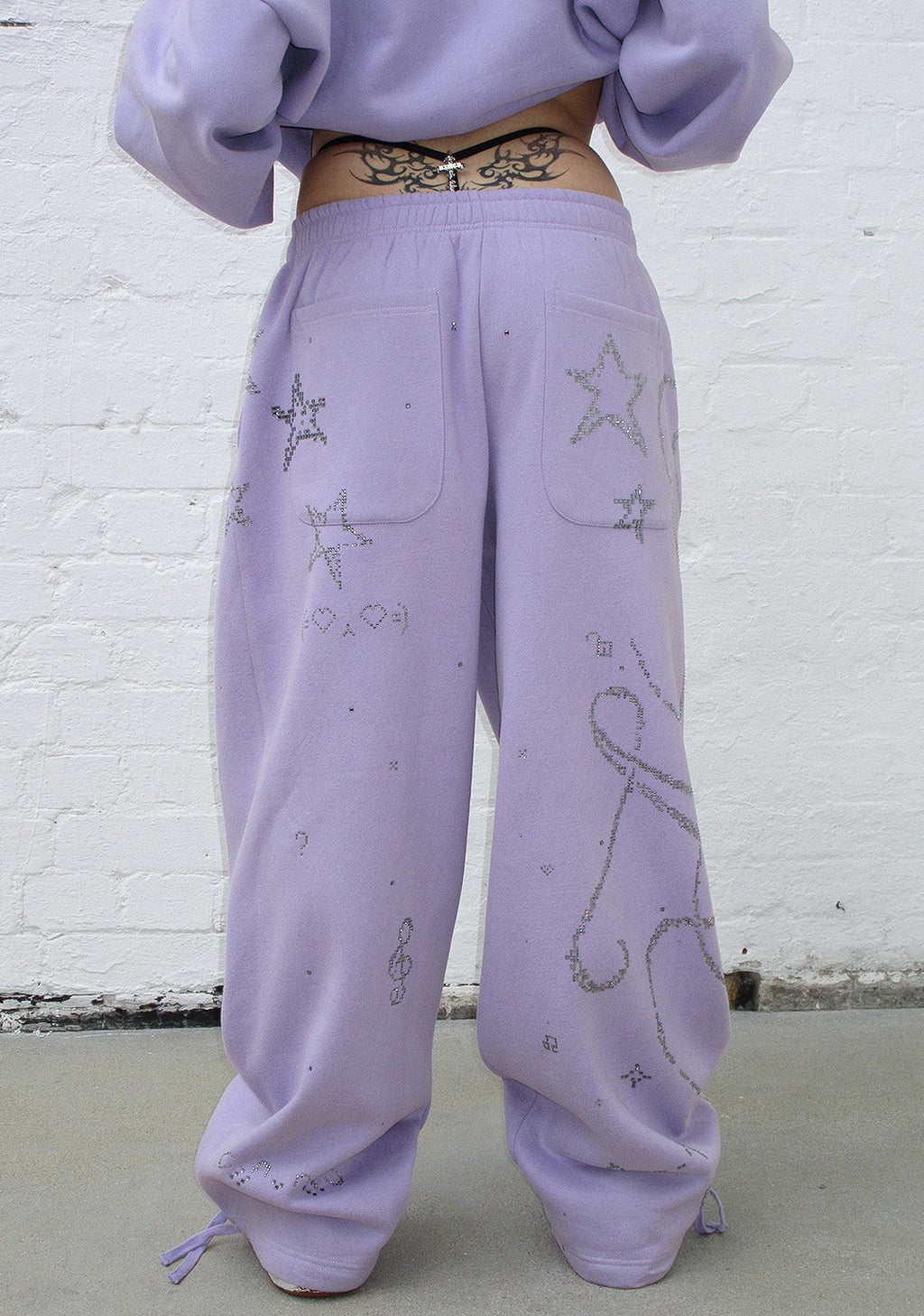 DREAMER RHINESTONE TEDDY OVERSIZED SWEATPANTS LILAC