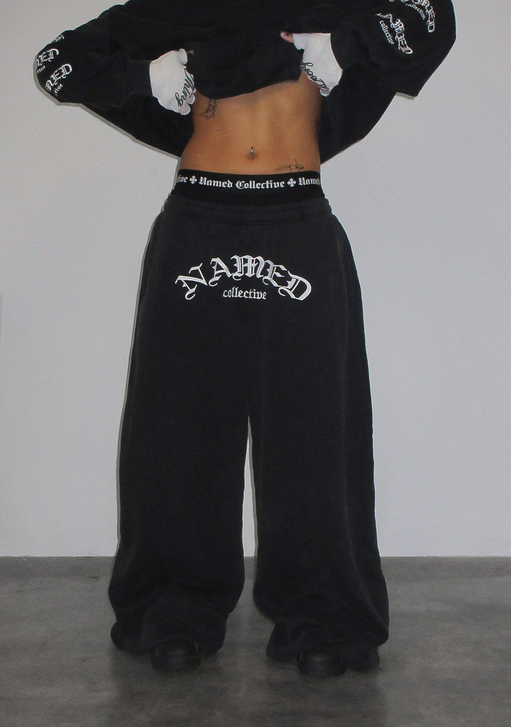 OLD ENGLISH OVERSIZED SWEATPANTS WASHED CHARCOAL