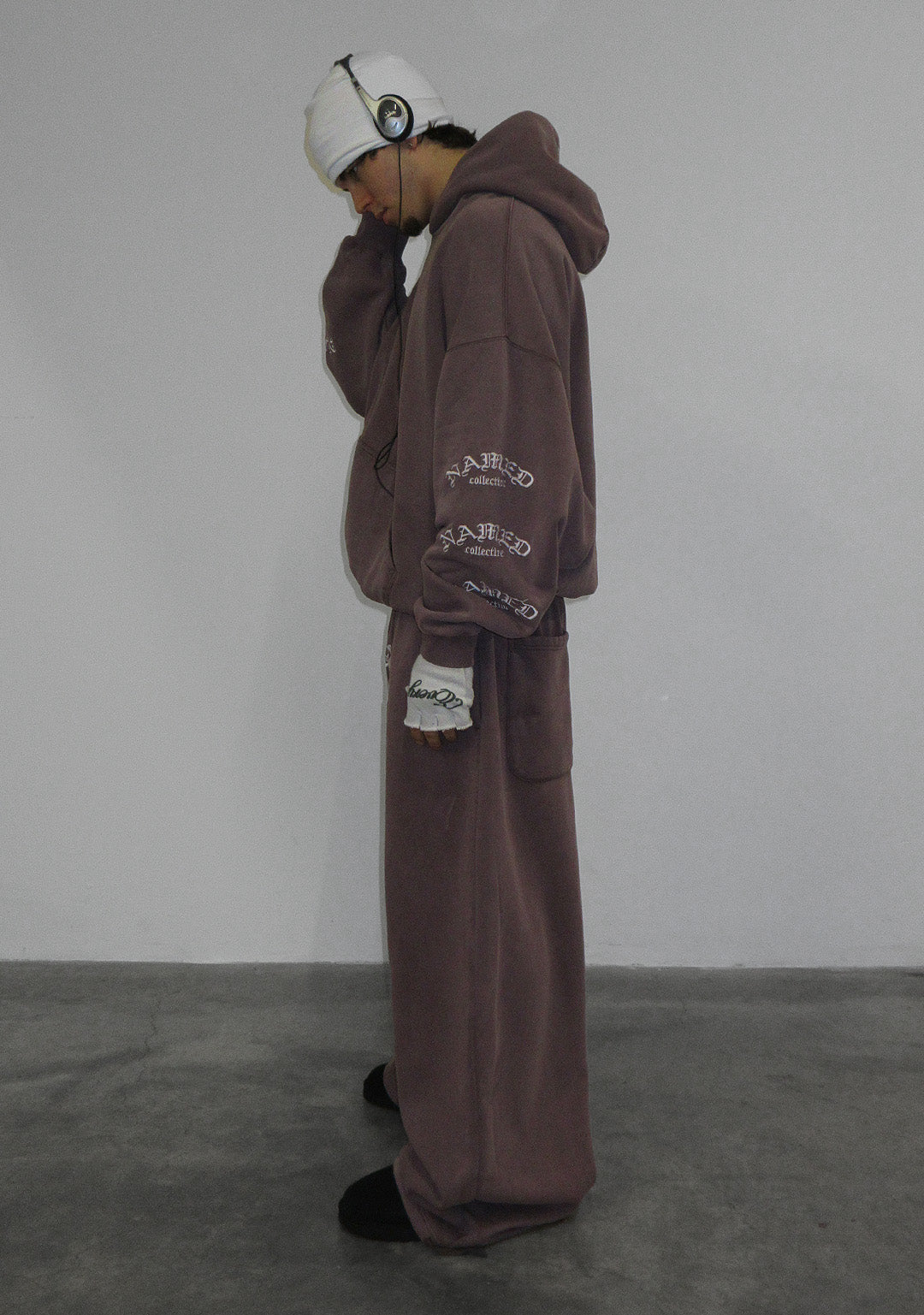 OLD ENGLISH OVERSIZED SWEATPANTS WASHED MAUVE