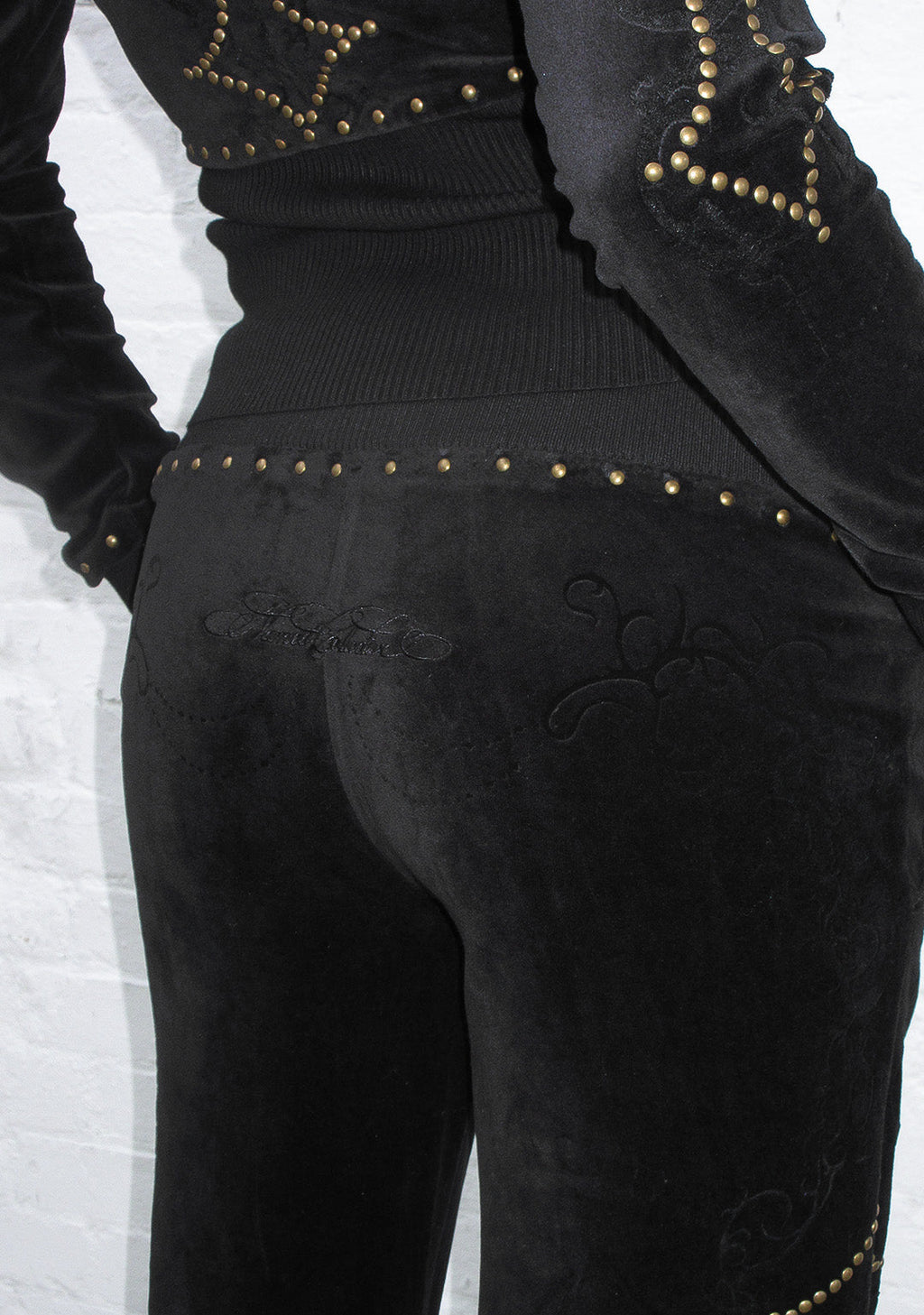 REBEL STUDDED VELOUR SWEATPANTS BLACK